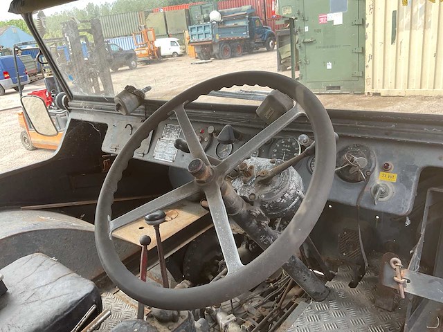 Saurer 4mh legervoertuig - afbeelding 5 van  15