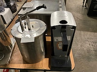 Saus doseerpomp (2x) - afbeelding 1 van  5