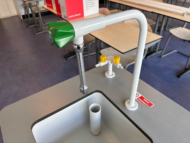 S+b - laboratorium werkstation - afbeelding 3 van  6