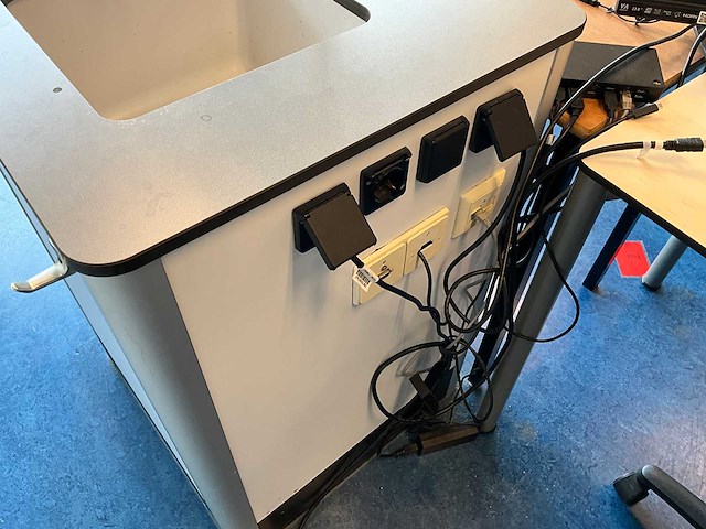 S+b - laboratorium werkstation - afbeelding 2 van  5