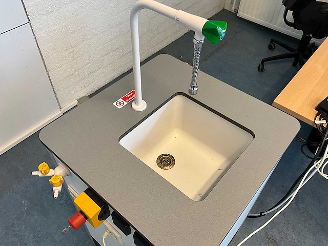 S+b - laboratorium werkstation - afbeelding 3 van  5