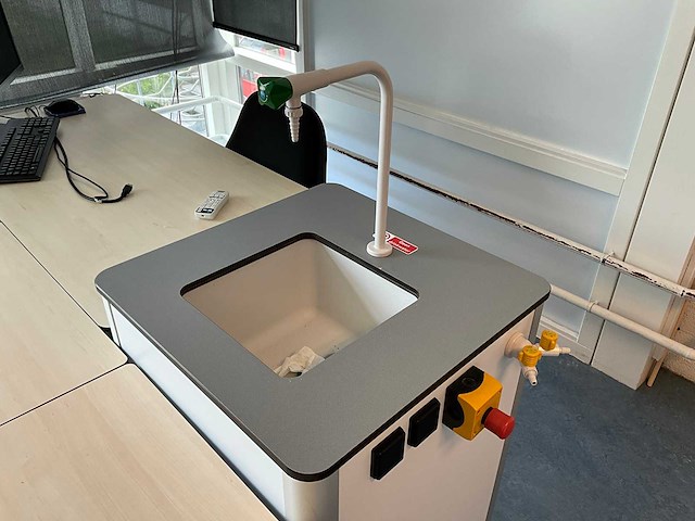 S+b - laboratorium werkstation - afbeelding 3 van  7
