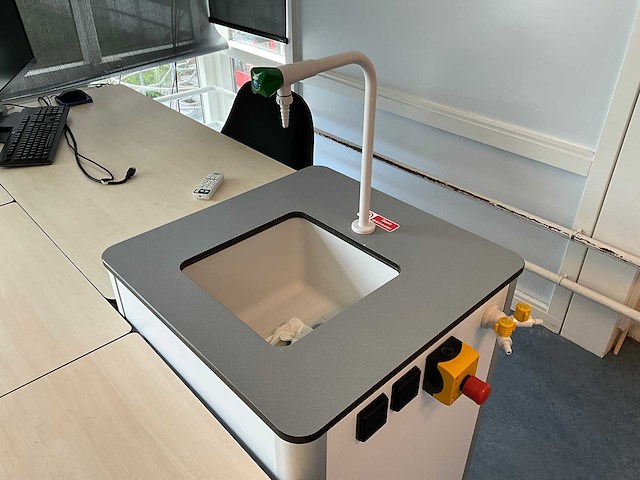 S+b - laboratorium werkstation - afbeelding 4 van  7
