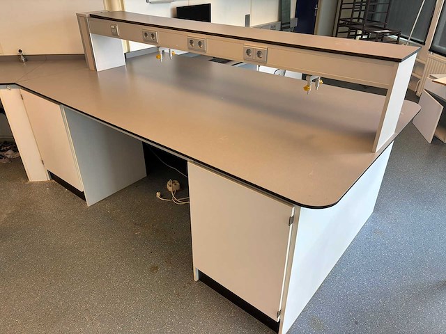 S+b - laboratorium werktafel - afbeelding 1 van  4