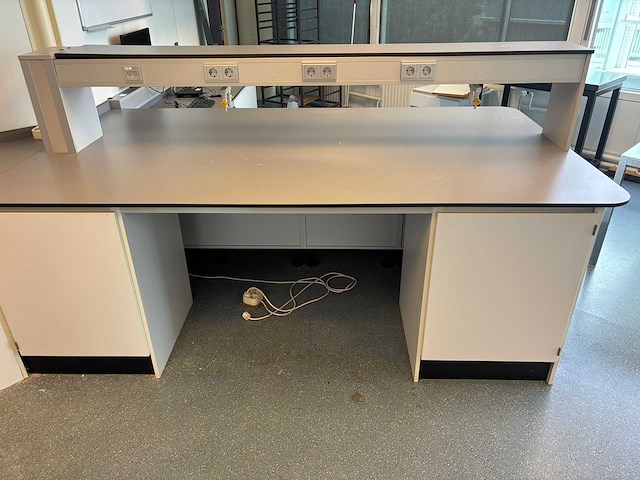 S+b - laboratorium werktafel - afbeelding 2 van  4