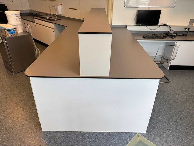 S+b - laboratorium werktafel - afbeelding 3 van  4