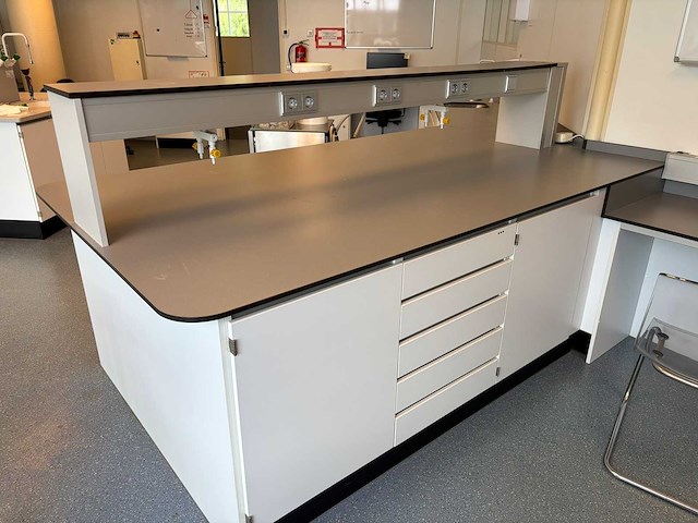 S+b - laboratorium werktafel - afbeelding 4 van  4