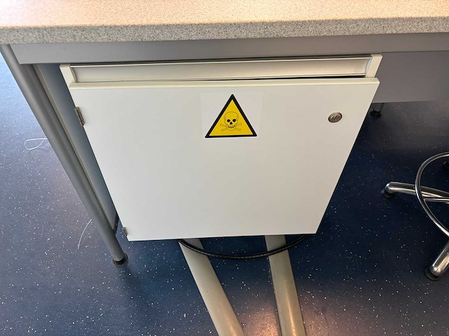 S+b - laboratorium werktafel - afbeelding 4 van  5