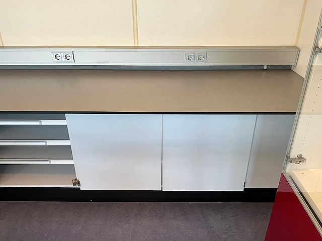 S+b - laboratorium werktafel - afbeelding 3 van  7
