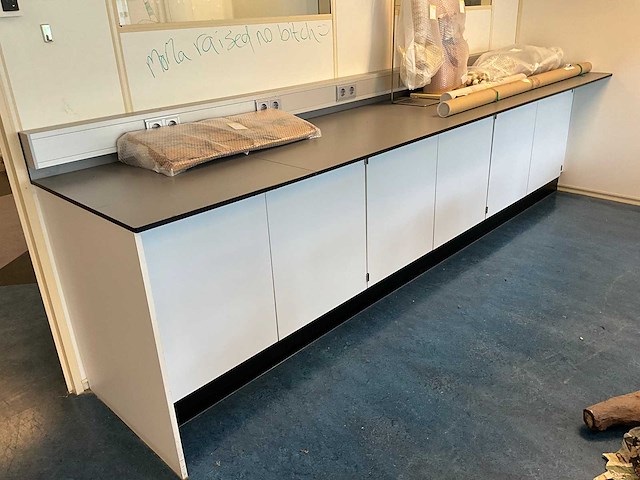 S+b - laboratorium werktafel - afbeelding 1 van  3