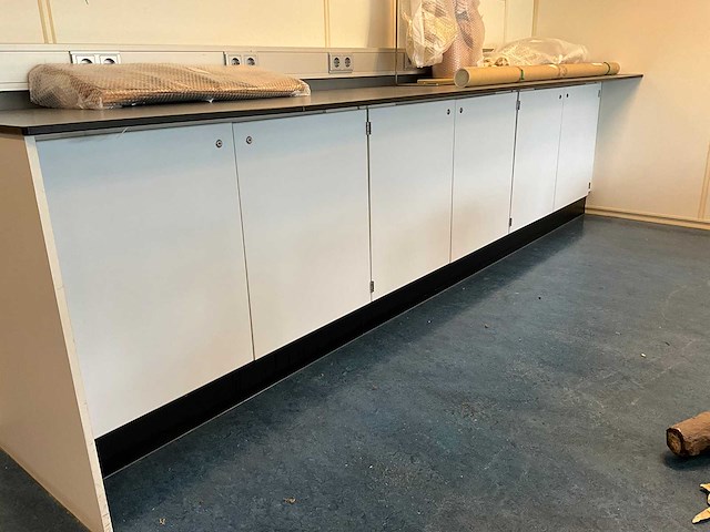 S+b - laboratorium werktafel - afbeelding 2 van  3