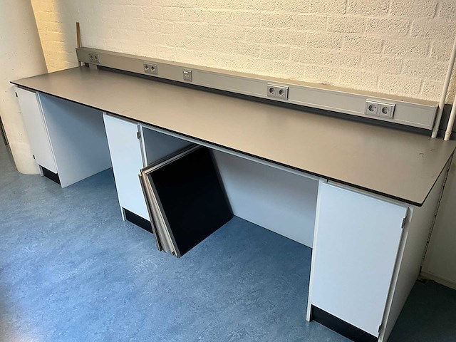 S+b - laboratorium werktafel - afbeelding 2 van  3