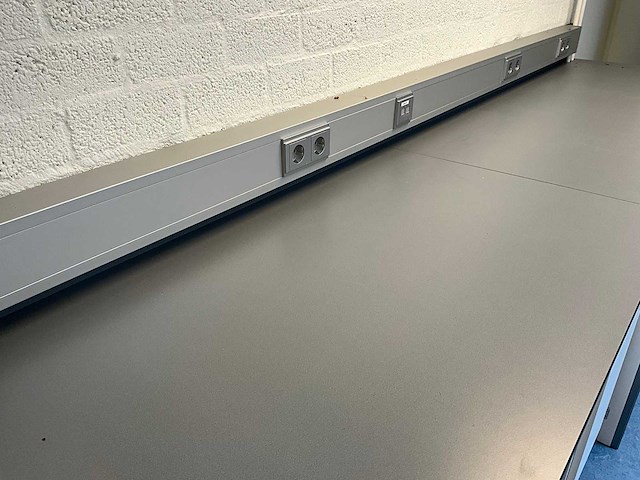S+b - laboratorium werktafel - afbeelding 3 van  3
