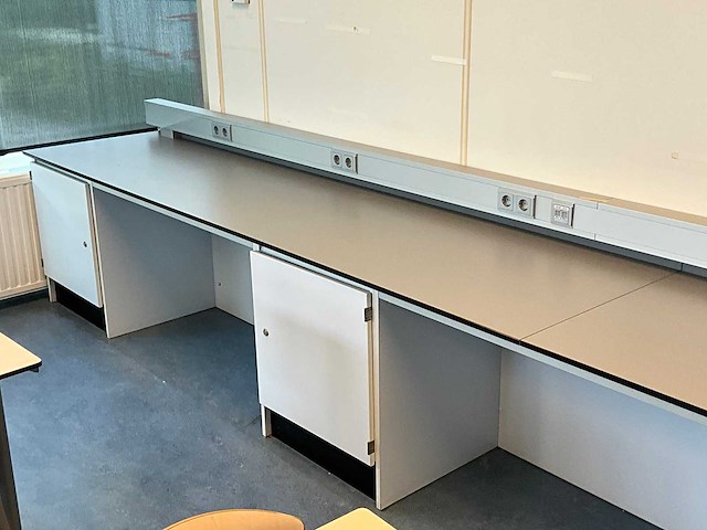 S+b - laboratorium werktafel - afbeelding 3 van  4