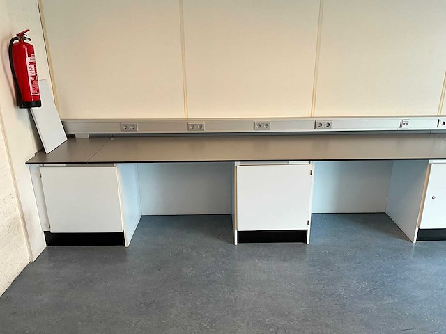 S+b - laboratorium werktafel - afbeelding 2 van  4