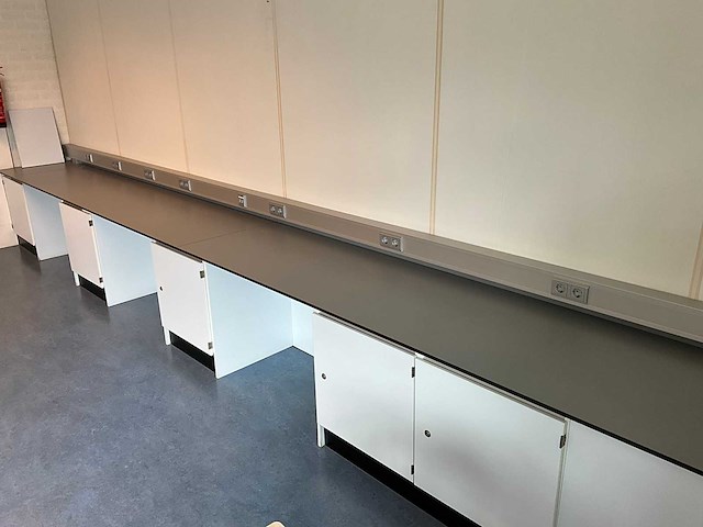 S+b - laboratorium werktafel - afbeelding 4 van  4