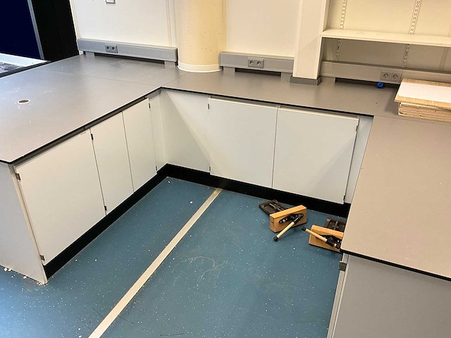 S+b - laboratorium werktafel - afbeelding 3 van  4