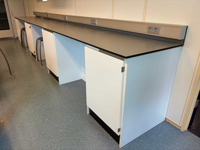 S+b - laboratorium werktafel - afbeelding 2 van  4