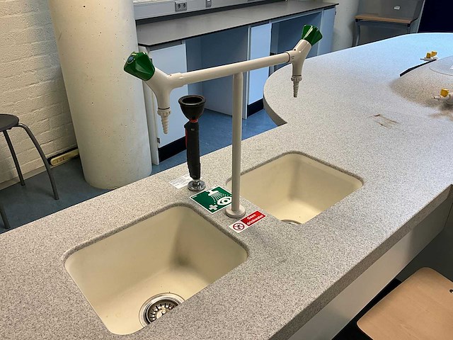 S+b - practicumtafel - afbeelding 4 van  7