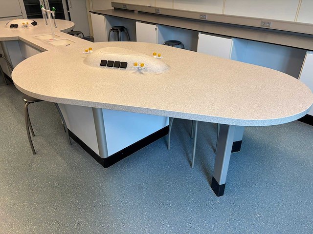 S+b - saturn light 1 - practicumtafel - afbeelding 2 van  7