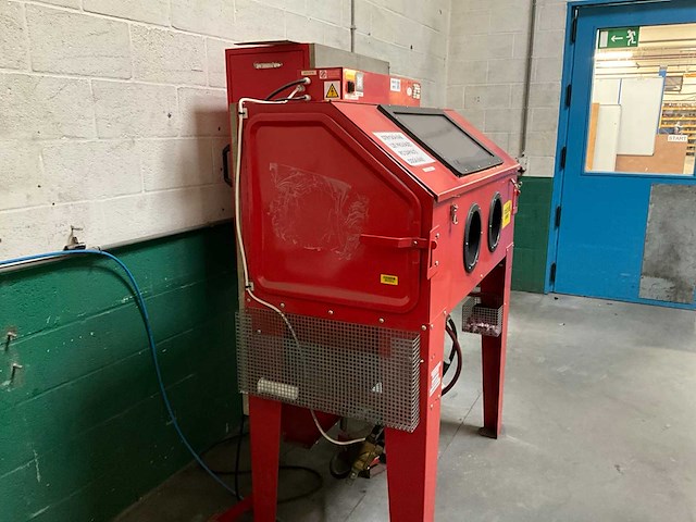 Sbc 420 zandopblaaskabinet - afbeelding 4 van  8