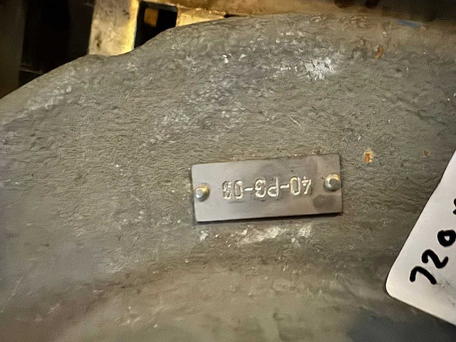 Scales, weights, collection - afbeelding 1 van  2