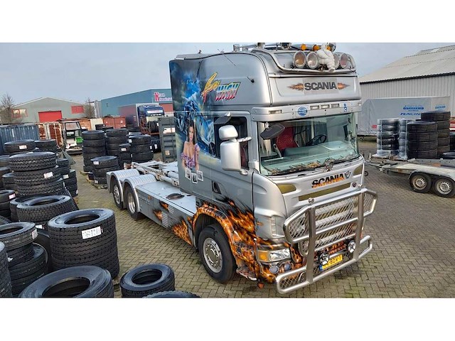 Scania - - vrachtwagen - afbeelding 1 van  4