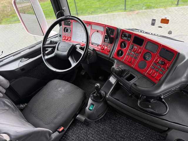 Scania - 164.480 - v8 - retarder - 2003 - vrachtwagen - afbeelding 25 van  40