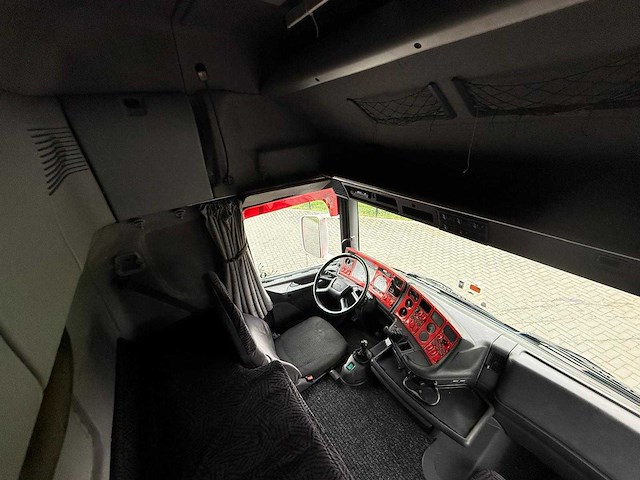 Scania - 164.480 - v8 - retarder - 2003 - vrachtwagen - afbeelding 19 van  24