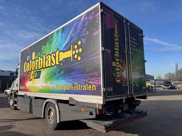 Scania - 2000 - - vrachtwagen - afbeelding 2 van  2