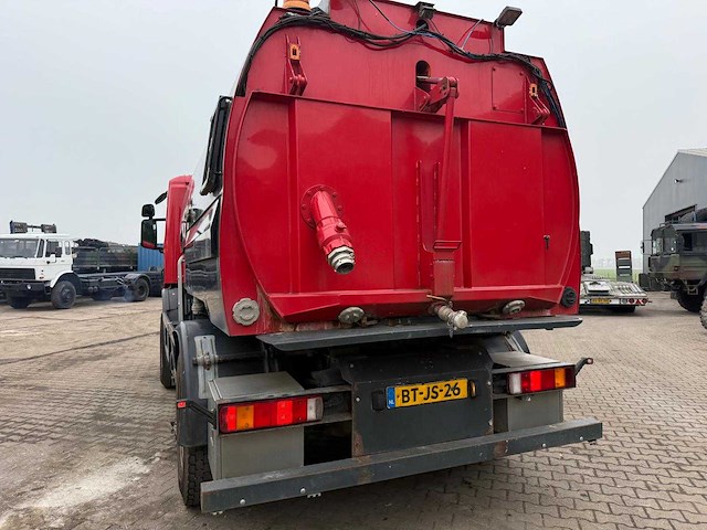 Scania - 2007 - veegmachine - vrachtwagen - afbeelding 4 van  19