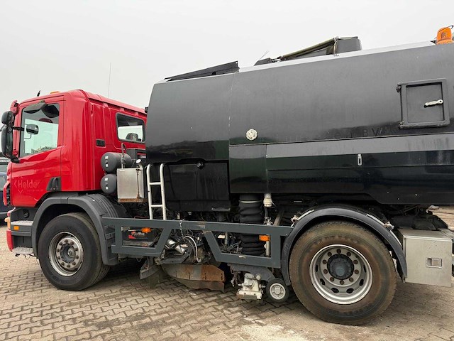 Scania - 2007 - veegmachine - vrachtwagen - afbeelding 7 van  19