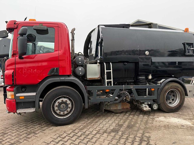 Scania - 2007 - veegmachine - vrachtwagen - afbeelding 13 van  19
