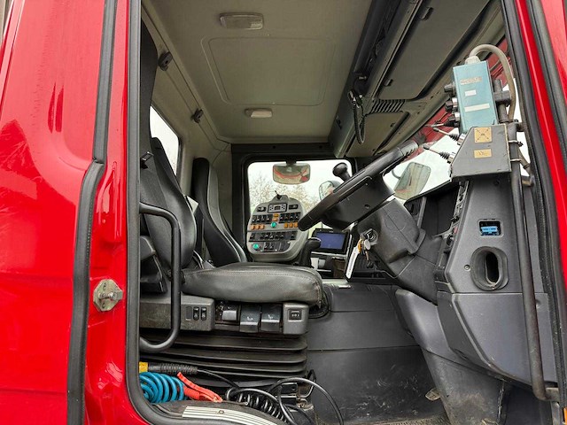 Scania - 2007 - veegmachine - vrachtwagen - afbeelding 15 van  19