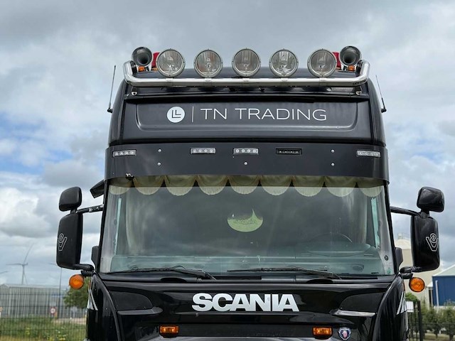 Scania - 2008 - r500 - steering pusher - leather - retarder - open exhaust - 16-bhx-7 - vrachtwagen - afbeelding 27 van  28