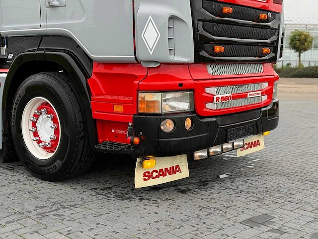 Scania - 2012 - r560 v8 - vrachtwagen - show - top - leren stoelen - retarder - handgeschakeld - afbeelding 3 van  24