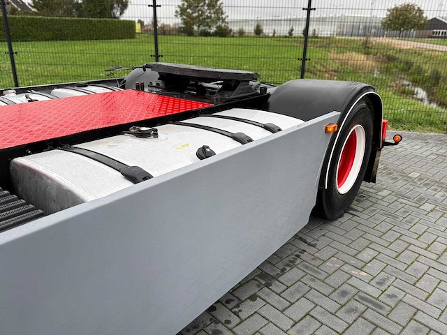 Scania - 2012 - r560 v8 - vrachtwagen - show - top - leren stoelen - retarder - handgeschakeld - afbeelding 8 van  24