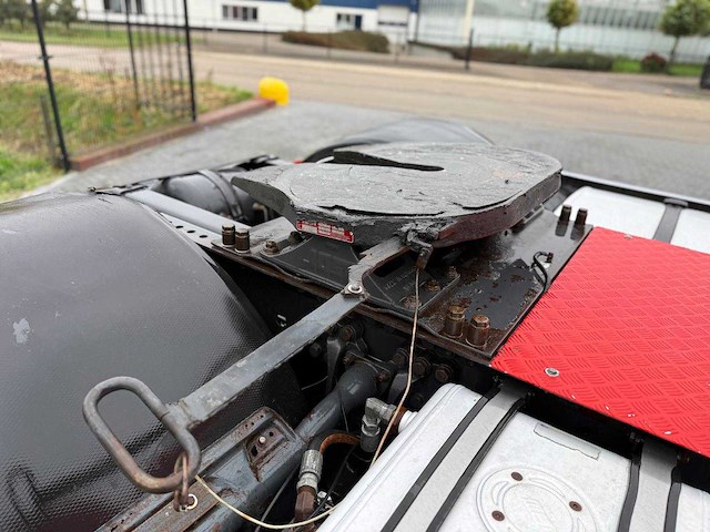 Scania - 2012 - r560 v8 - vrachtwagen - show - top - leren stoelen - retarder - handgeschakeld - afbeelding 11 van  24