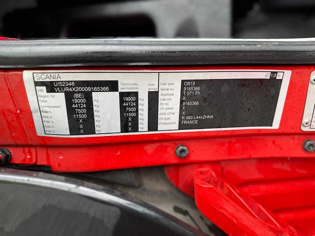 Scania - 2012 - r560 v8 - vrachtwagen - show - top - leren stoelen - retarder - handgeschakeld - afbeelding 12 van  24