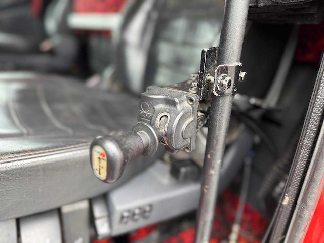 Scania - 2012 - r560 v8 - vrachtwagen - show - top - leren stoelen - retarder - handgeschakeld - afbeelding 16 van  24