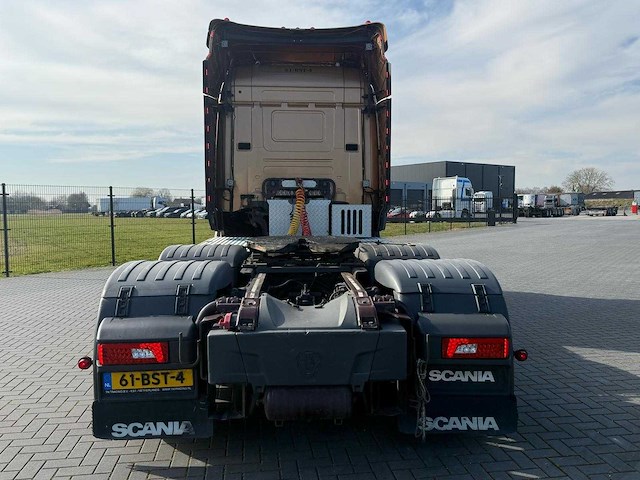 Scania - 2013 - r730 - 61-bst-4 - v8, showtruck vollucht, retarder, hydrauliek, boogie, alu wielen, leer - afbeelding 3 van  33