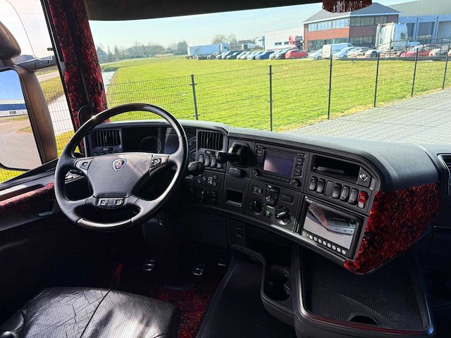 Scania - 2013 - r730 - 61-bst-4 - v8, showtruck vollucht, retarder, hydrauliek, boogie, alu wielen, leer - afbeelding 15 van  33