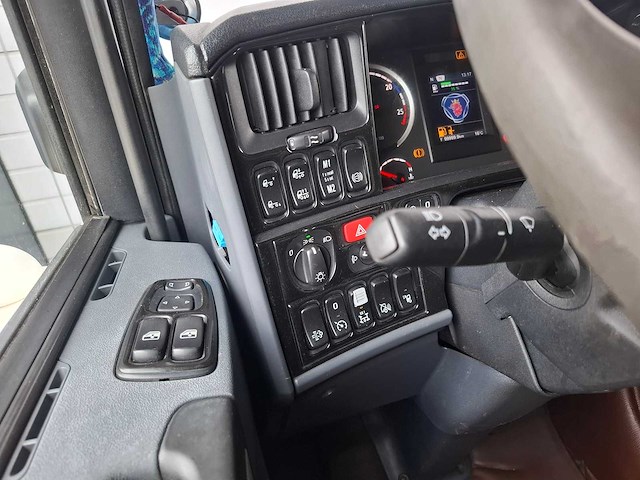 Scania - 2015 - r450 - vrachtwagen - afbeelding 8 van  32
