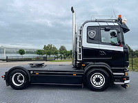 Scania - 2015 - r520 - show truck - retarder - leather seats - manuel - nl kenteken 84-bfv-4 - afbeelding 8 van  28