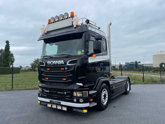 Scania - 2015 - r520 - show truck - retarder - leather seats - manuel - nl kenteken 84-bfv-4 - afbeelding 1 van  29