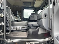 Scania - 2015 - r520 - show truck - retarder - leather seats - manuel - nl kenteken 84-bfv-4 - afbeelding 14 van  29