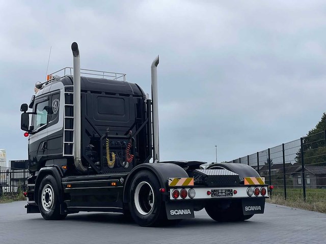 Scania - 2015 - r520 - show truck - retarder - leather seats - manuel - nl kenteken 84-bfv-4 - afbeelding 23 van  29