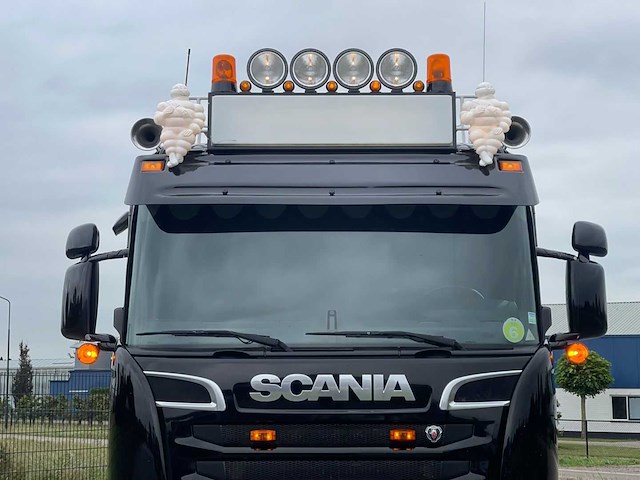 Scania - 2015 - r520 - show truck - retarder - leather seats - manuel - nl kenteken 84-bfv-4 - afbeelding 27 van  29