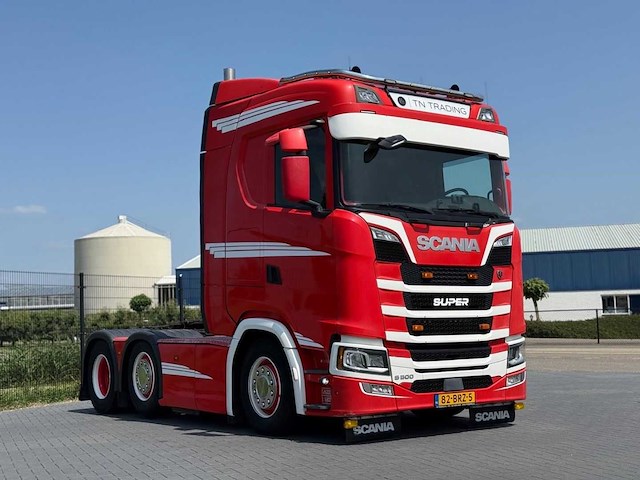 Scania - 2017 - s500 - showtruck - gestuurd - leer - 82-brz-5 - vrachtwagen - afbeelding 18 van  30