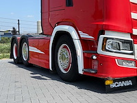 Scania - 2017 - s500 - showtruck - gestuurd - leer - 82-brz-5 - vrachtwagen - afbeelding 19 van  30